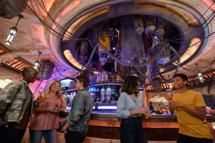 Star Wars: Galaxy's Edge - Oga's Cantina
