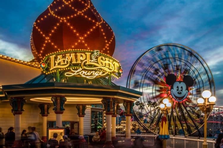 Disney California Adventure Lamplight Lounge