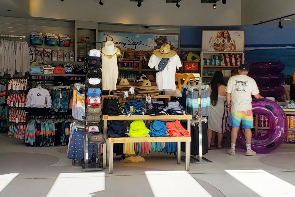 Pearl Moon Boutique at the Mandalay Bay Las Vegas pool