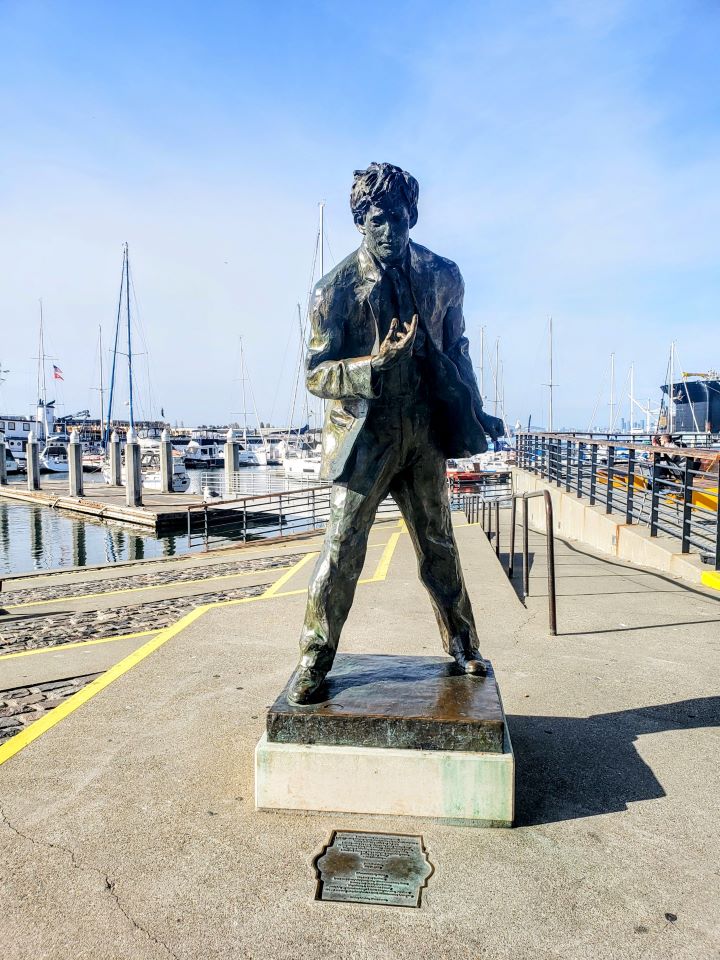 Statue in Jack London Square