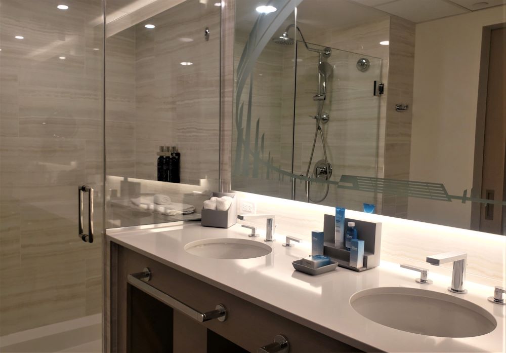 Disney's Contemporary Resort bathroom