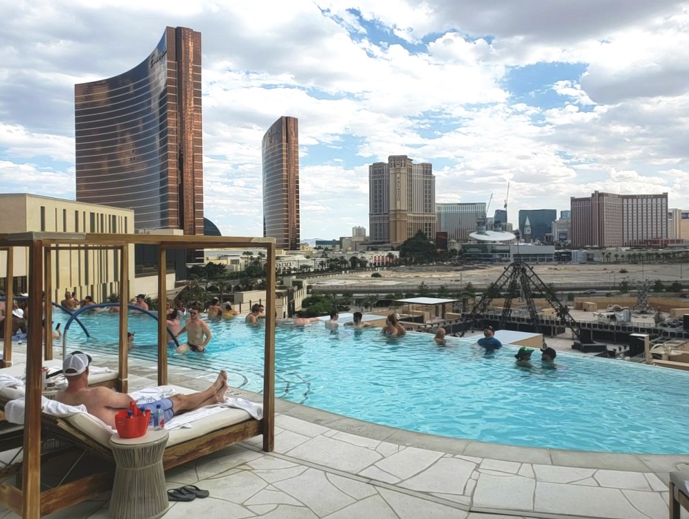 Resorts World Las Vegas Infinity Pool