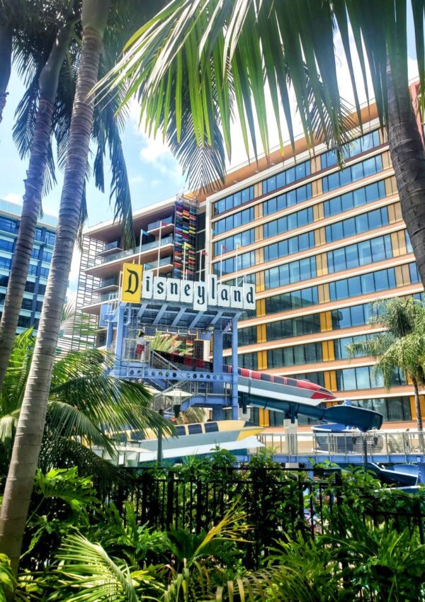 Disneyland Hotels Guide: Where to Stay Near the Parks (2026)