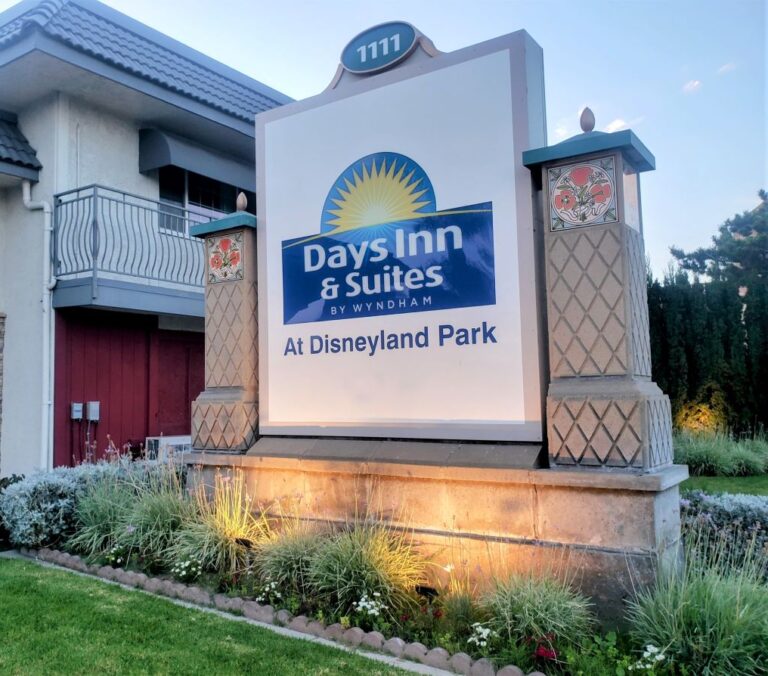 Days Inn Anaheim at Disneyland Park
