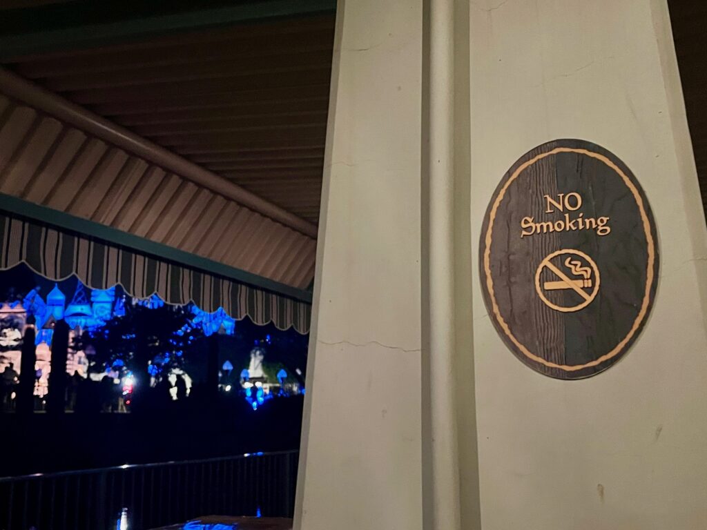 Disneyland No Smoking