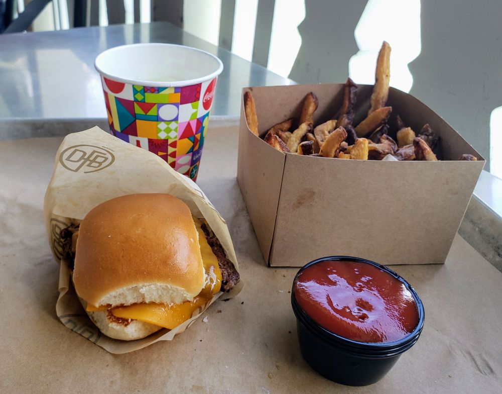 D-Luxe Burger kids meal