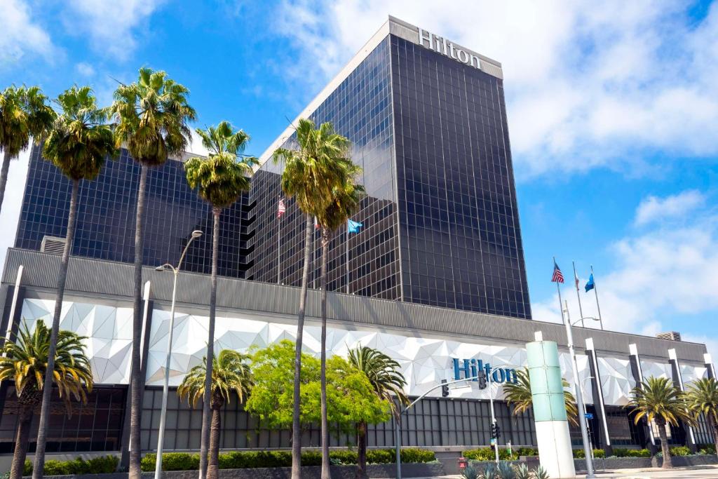 Hilton Los Angeles Airport Hotel Exterior