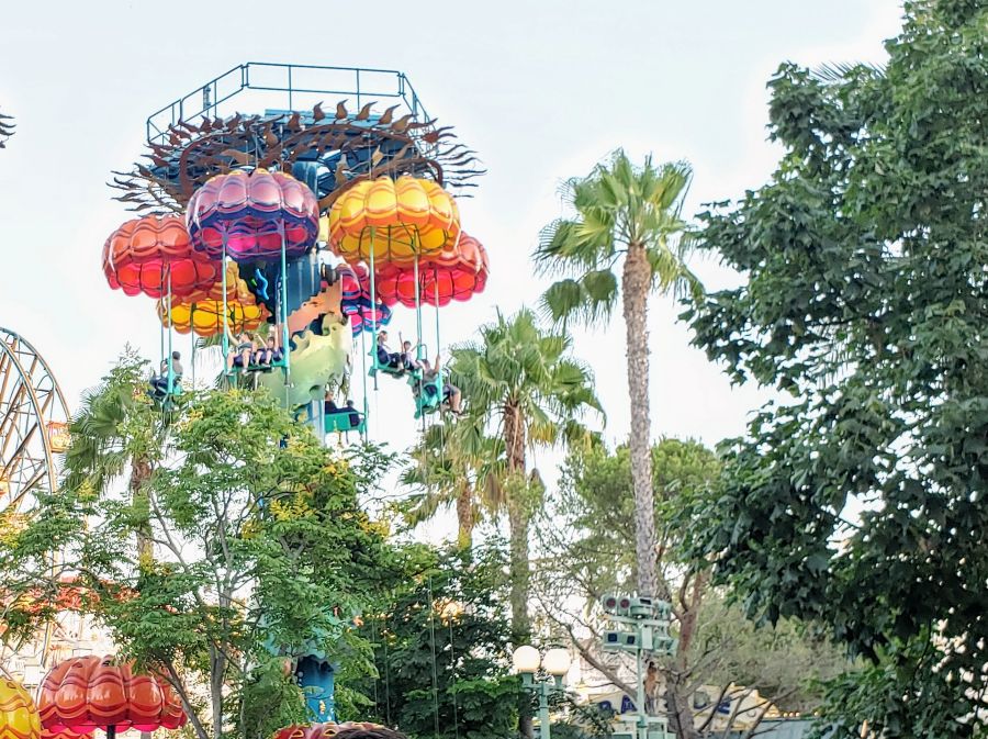 Jumpin Jellyfish ride at Disney California Adventure Park