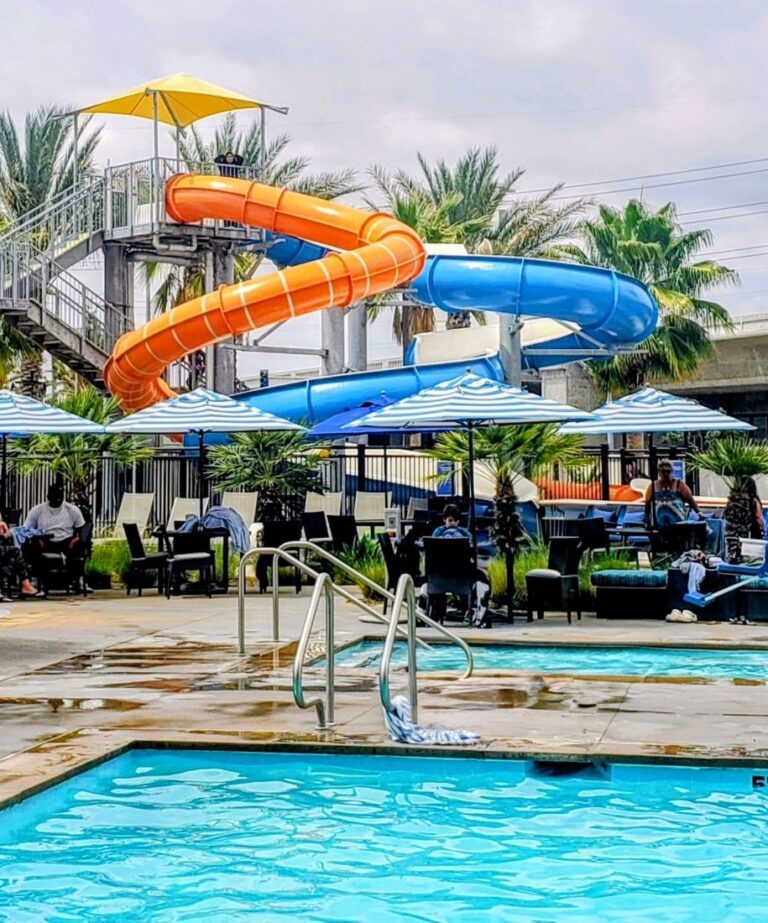 Anaheim Suites Hotel Water Slide